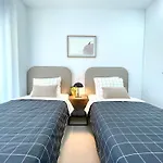 Majestic By The Beach, Apartamento *